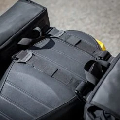 Kriega DUO-28 -Motoronderdelen Winkel kriega saddlebags detail1