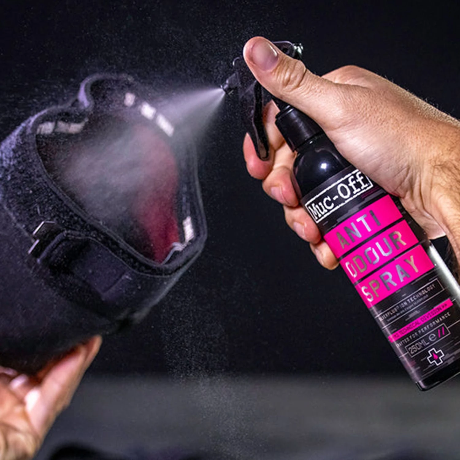 Muc-Off Anti-Odour Spray 250ml 2 Muc-Off Anti-Odour Spray 250ml - Afbeelding 2