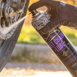 Muc-Off Wet Chain Lube Kettingspray 400ml 7 Muc-Off Wet Chain Lube Kettingspray 400ml -Motoronderdelen Winkel muc off chain lube wet westher 400ml