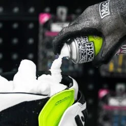 Muc-Off Helm Onderhoudspakket 16 Muc-Off Helm Onderhoudspakket -Motoronderdelen Winkel muc off foam fresh 400ml 1 1